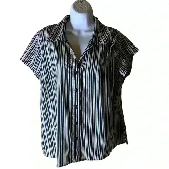 Notations Shirt Women's Large Striped Button Front Short Sleeves Stretch Top - Picture 3 of 6